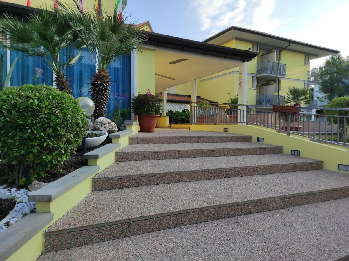 Hotel Ai Pini Grado Buitenkant foto